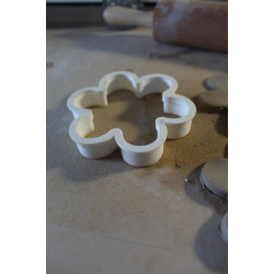 Foremka do wycinania w glinie / modelinie – kwiatek