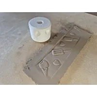 Mały Roller do Gliny i Modeliny – Zabawki Plażowe | 4 × 5,5 cm 🏖️