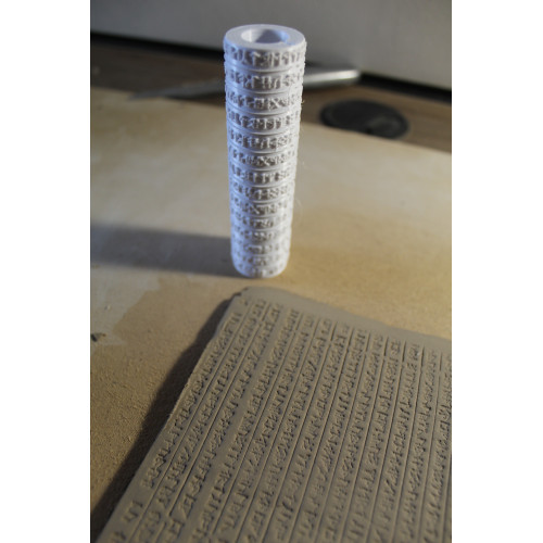 Wałek do gliny – tekstura indyjskiego pisma